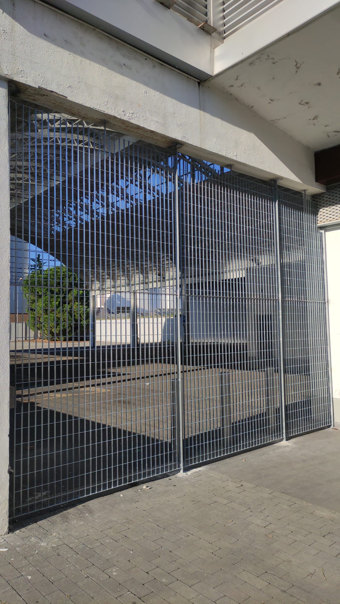 Chiusura in ferro per interdizione accessi