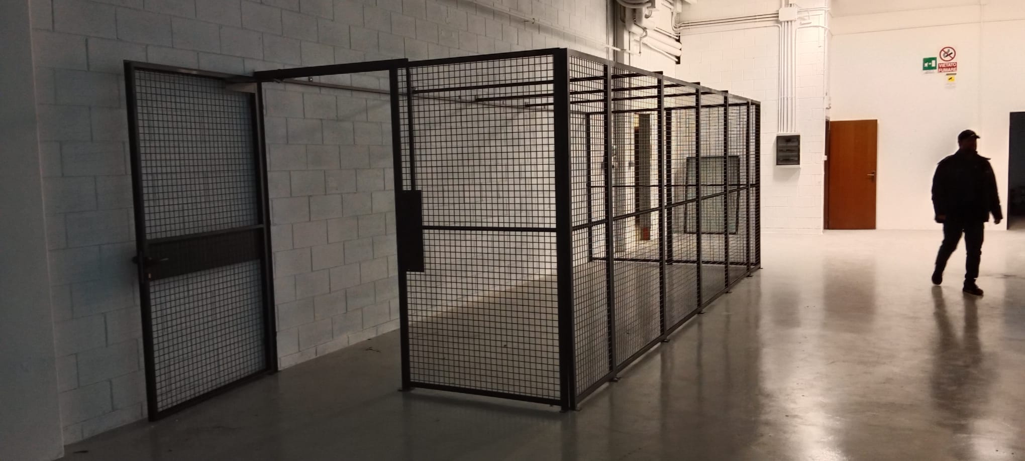 Gabbia per area di stoccaggio materiali